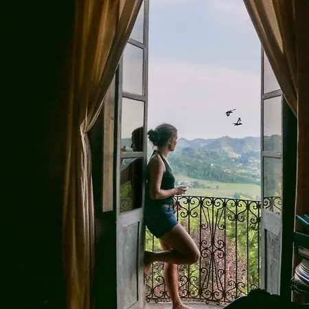 Castello Di San Sebastiano Po Hotel 2*