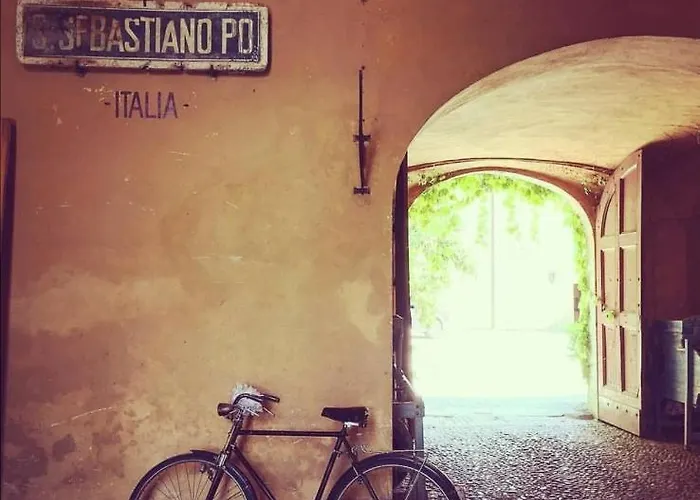 Castello Di San Sebastiano Po Hotel